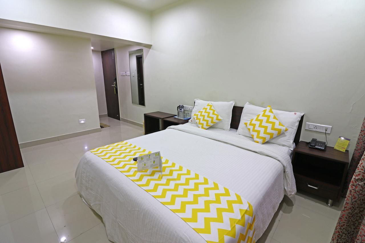 Rajdhani Pune Extérieur photo
